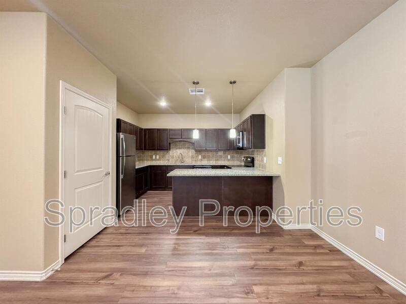 1245 Jasmine Dr Unit B - Photo 5 of 17