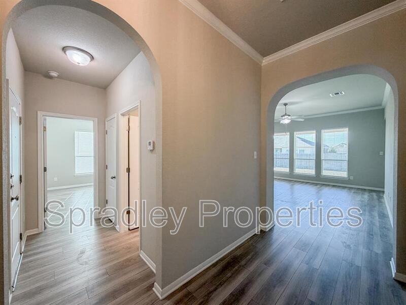 10229 Eaglefire Dr - Photo 7 of 25