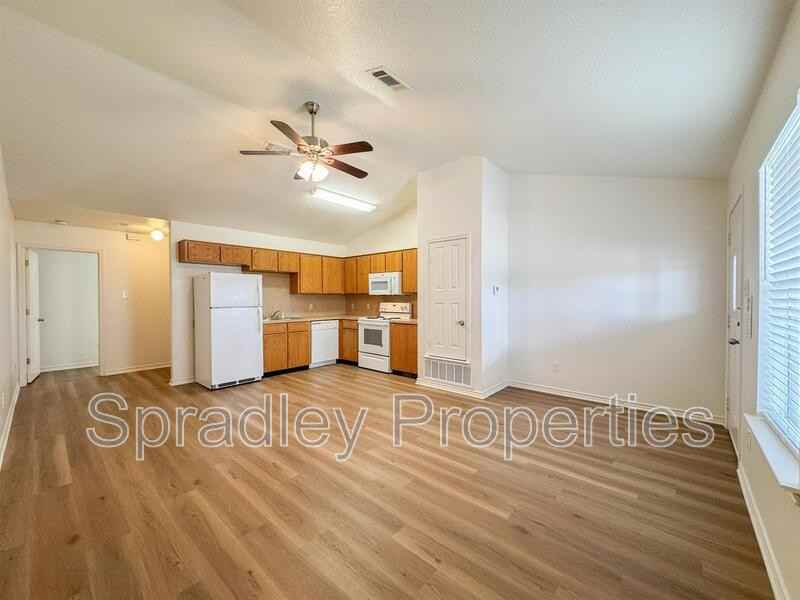 117 Lacey Lou - Photo 2 of 11