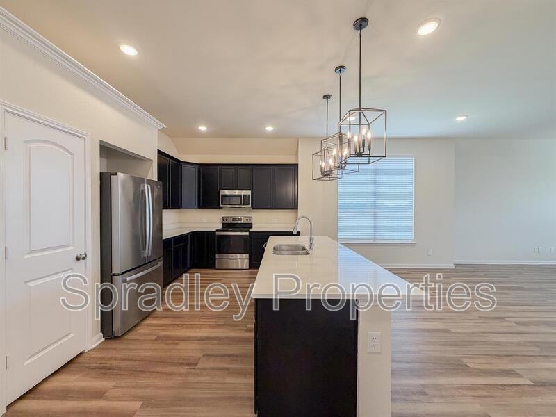 7805 Montclair Drive - Photo 6 of 30