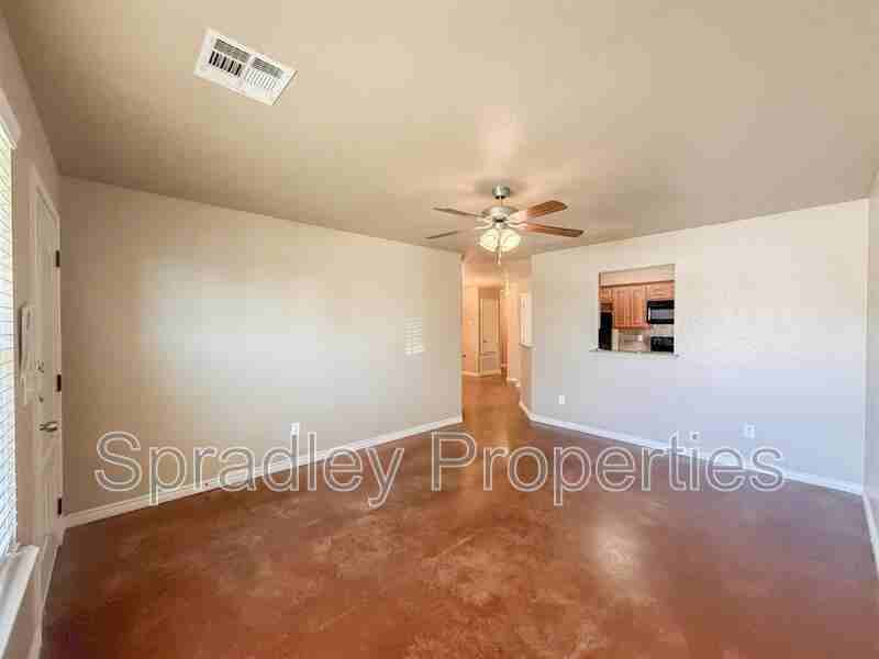 4818B Deep Dr - Photo 2 of 20