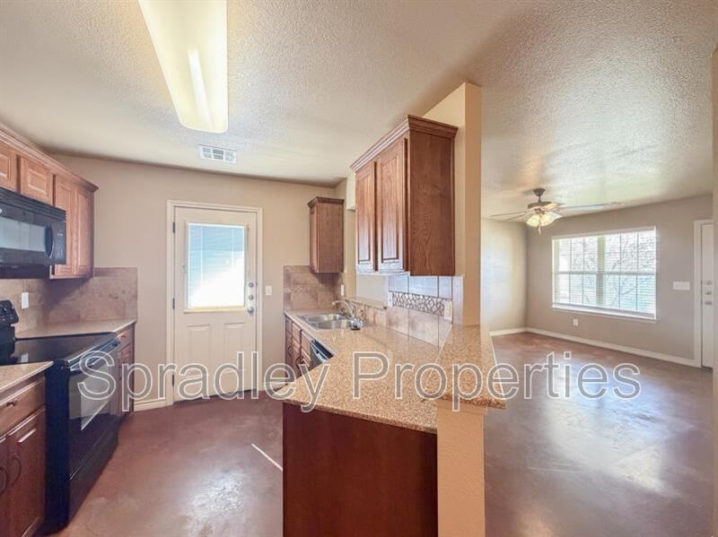 4818B Deep Dr - Photo 4 of 20