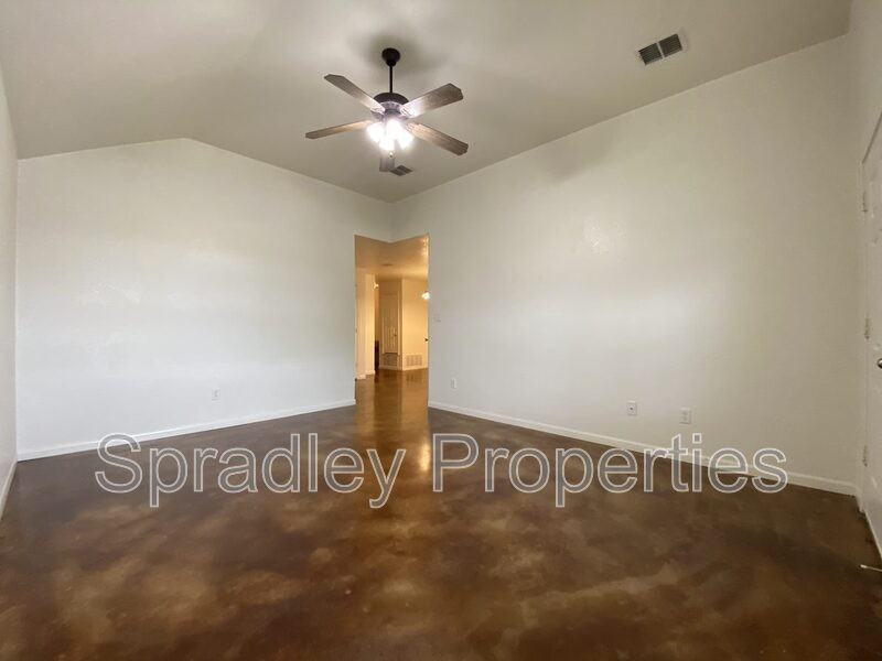 5510 Luxor Dr Apt A - Photo 2 of 10