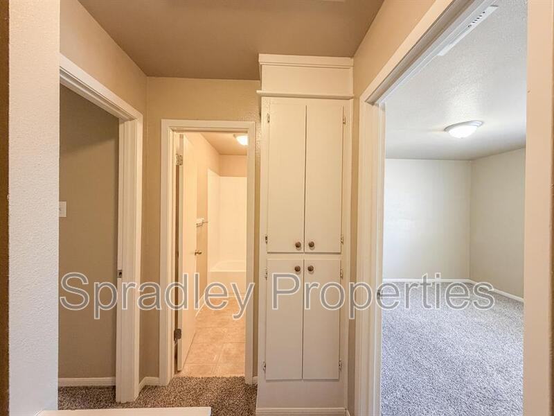 1023 N Wall St - Photo 7 of 10