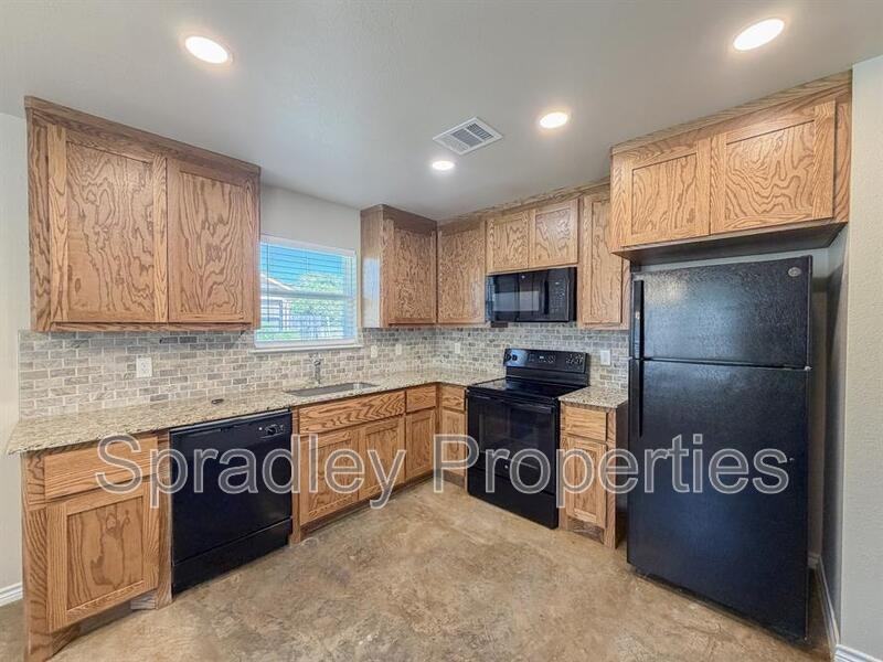 502 N 3rd St Unit A - Photo 6 of 17