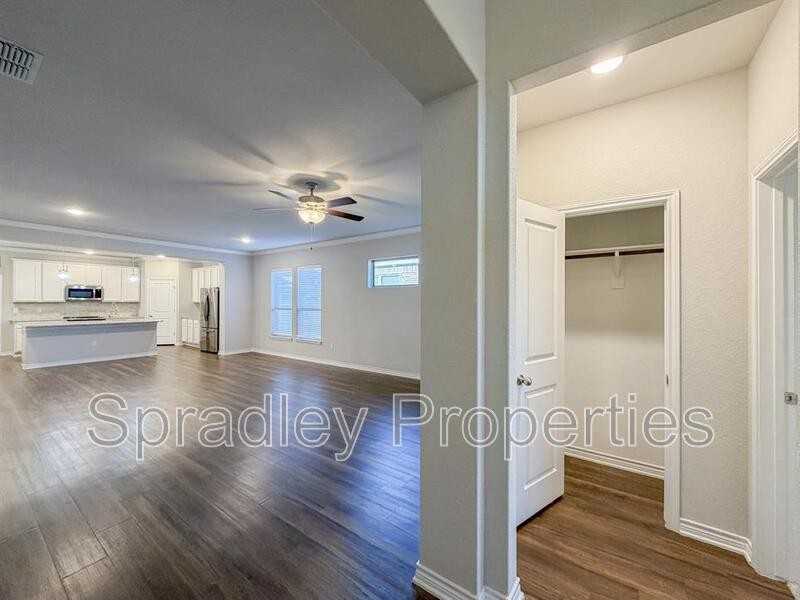 10209 Cap Rock Dr - Photo 3 of 26