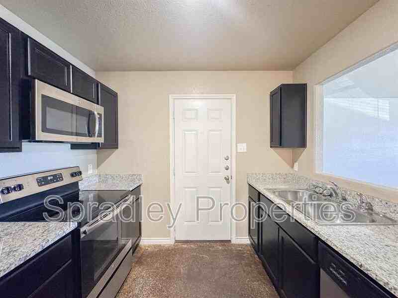 1402 Leon Road - Photo 5 of 20