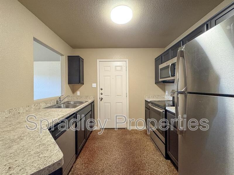 1575 Vani Ct - Photo 5 of 15