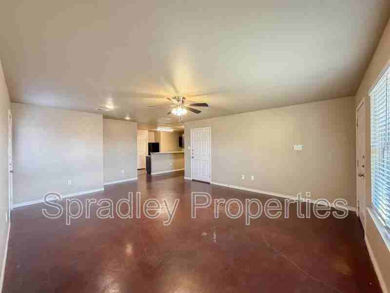1514 Brady Way - Photo 4 of 18