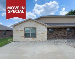 1011 Laila Ln - Photo 1 of 1