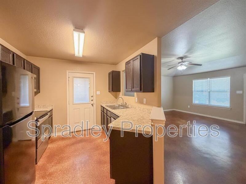 1572 Chance Court - Photo 4 of 18