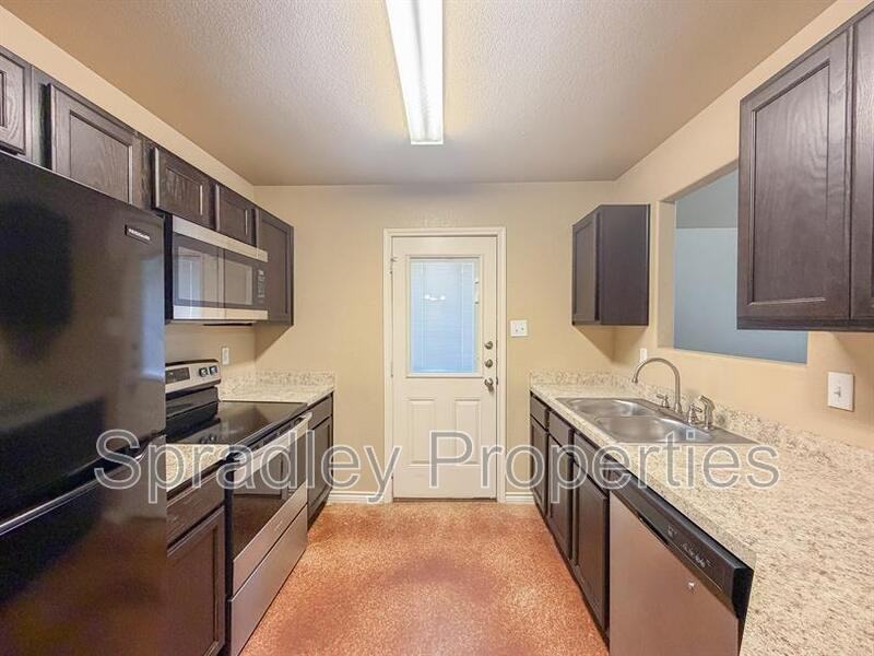 1572 Chance Court - Photo 5 of 18