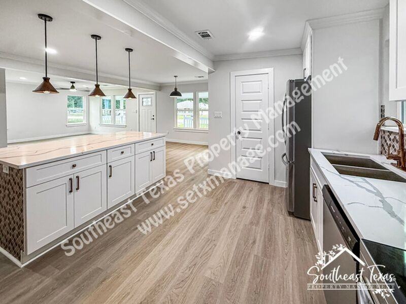 6371 Terrell St - Photo 5 of 18