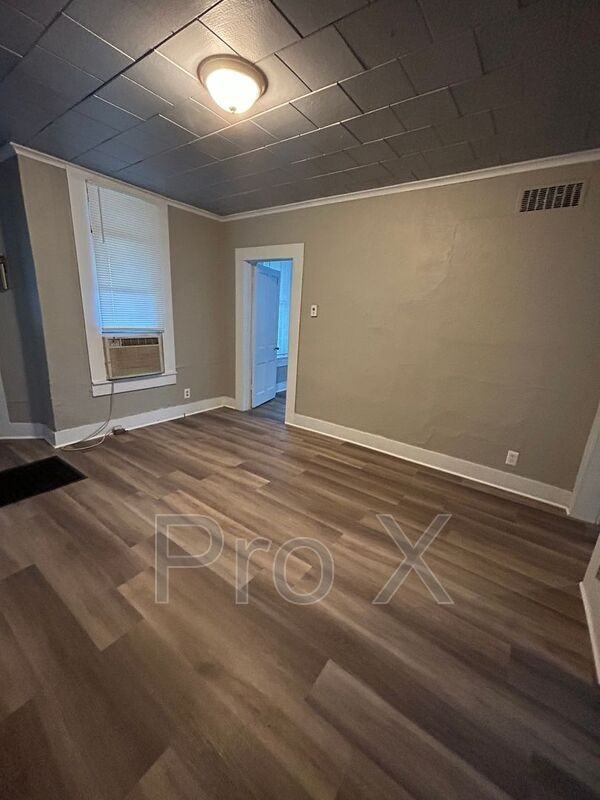 316 E Park A - Photo 3 of 12