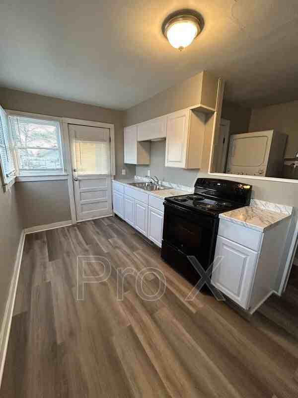 316 E Park A - Photo 4 of 12