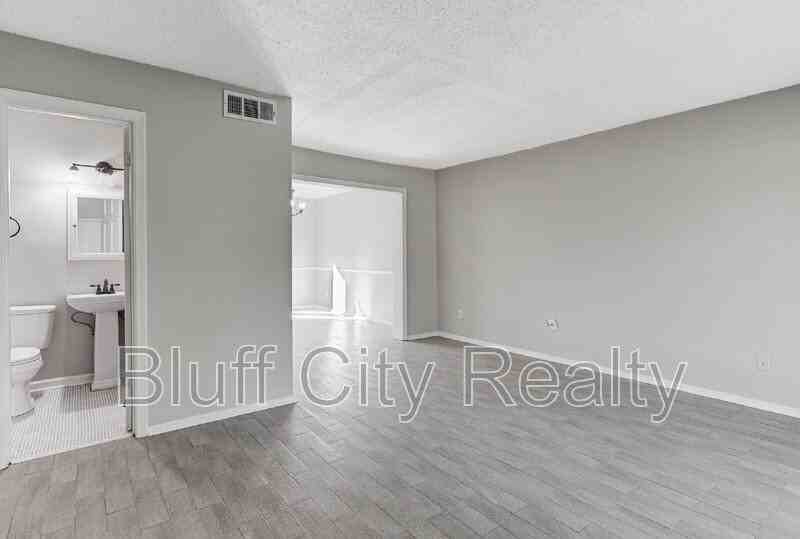 2291 Madison Ave - Photo 3 of 16