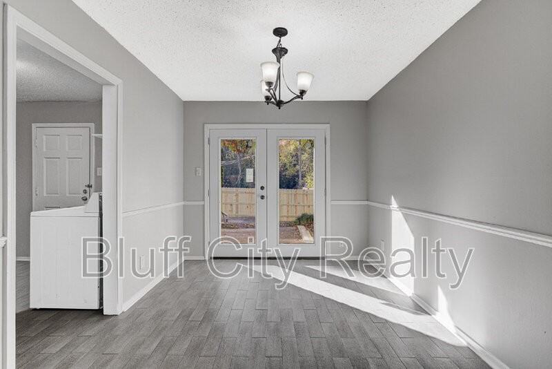 2291 Madison Ave - Photo 4 of 16