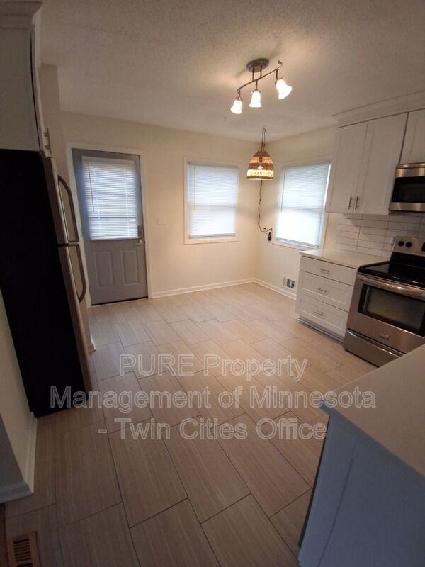 4301 Amber Dr - Photo 2 of 21