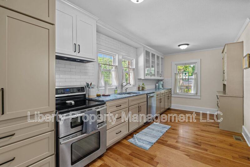 619 Sunset Drive - Photo 2 of 38