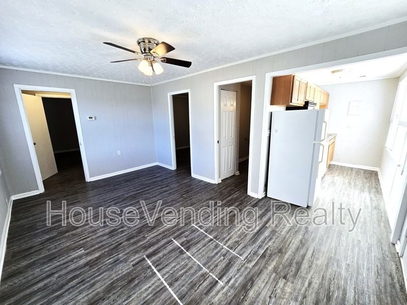 720 Houston Ave - Photo 2 of 13