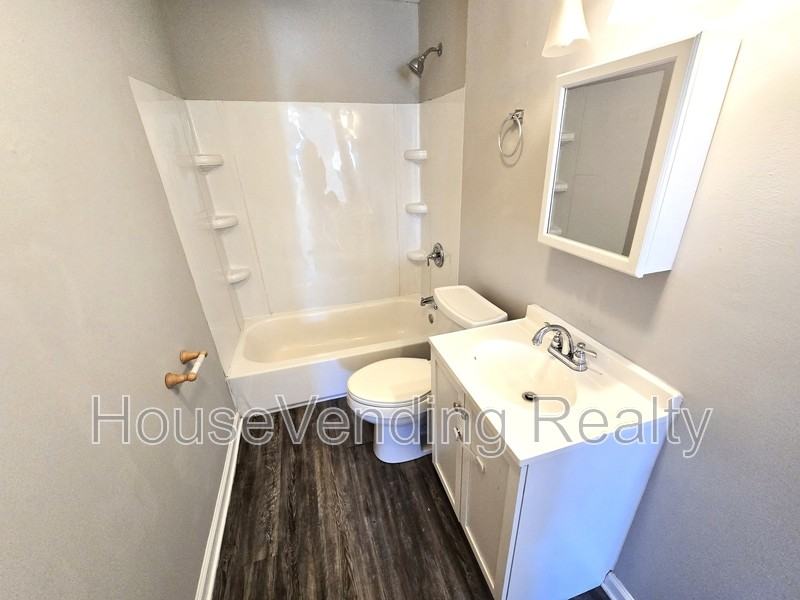 720 Houston Ave - Photo 6 of 13