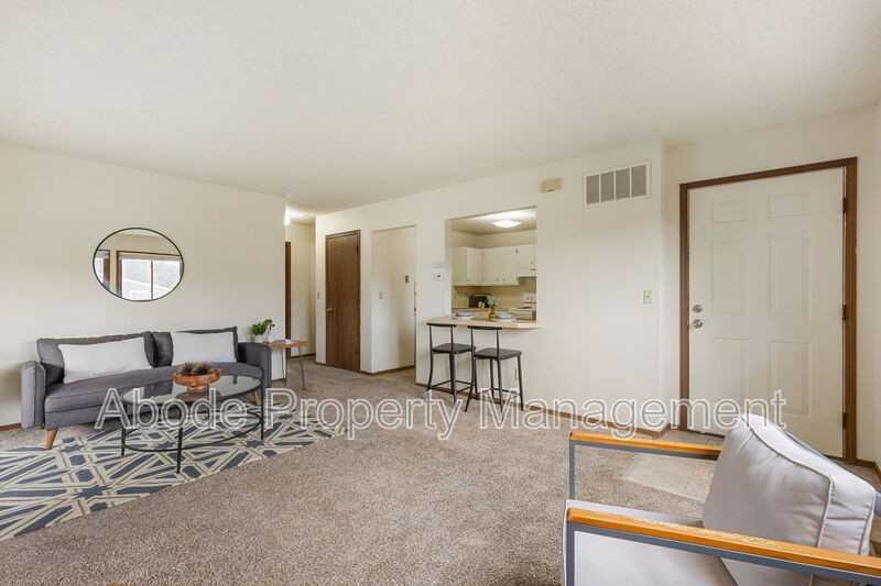 1418 Emery Ct #3 - Photo 4 of 19