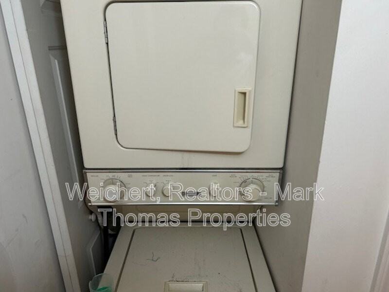 311 Swift Ave #104 - Photo 7 of 9