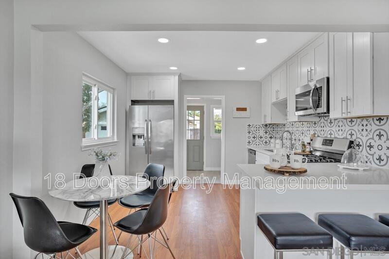 350 Orange Ave - Photo 2 of 17