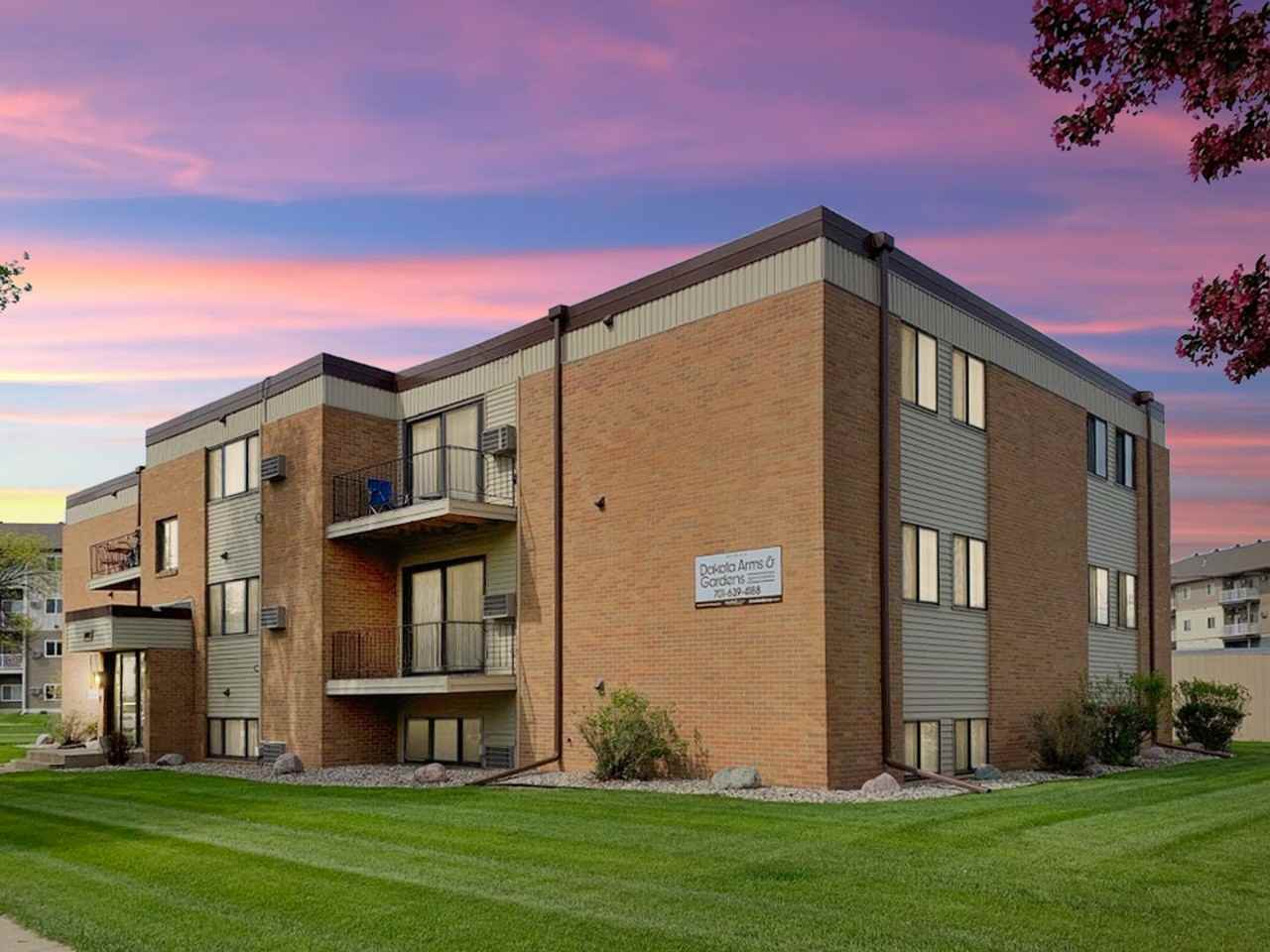 Dakota Arms & Gardens - Photo 5 of 5