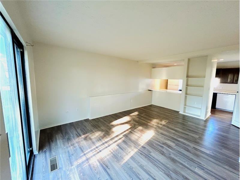 131 Orchard Dr #C - Photo 2 of 13