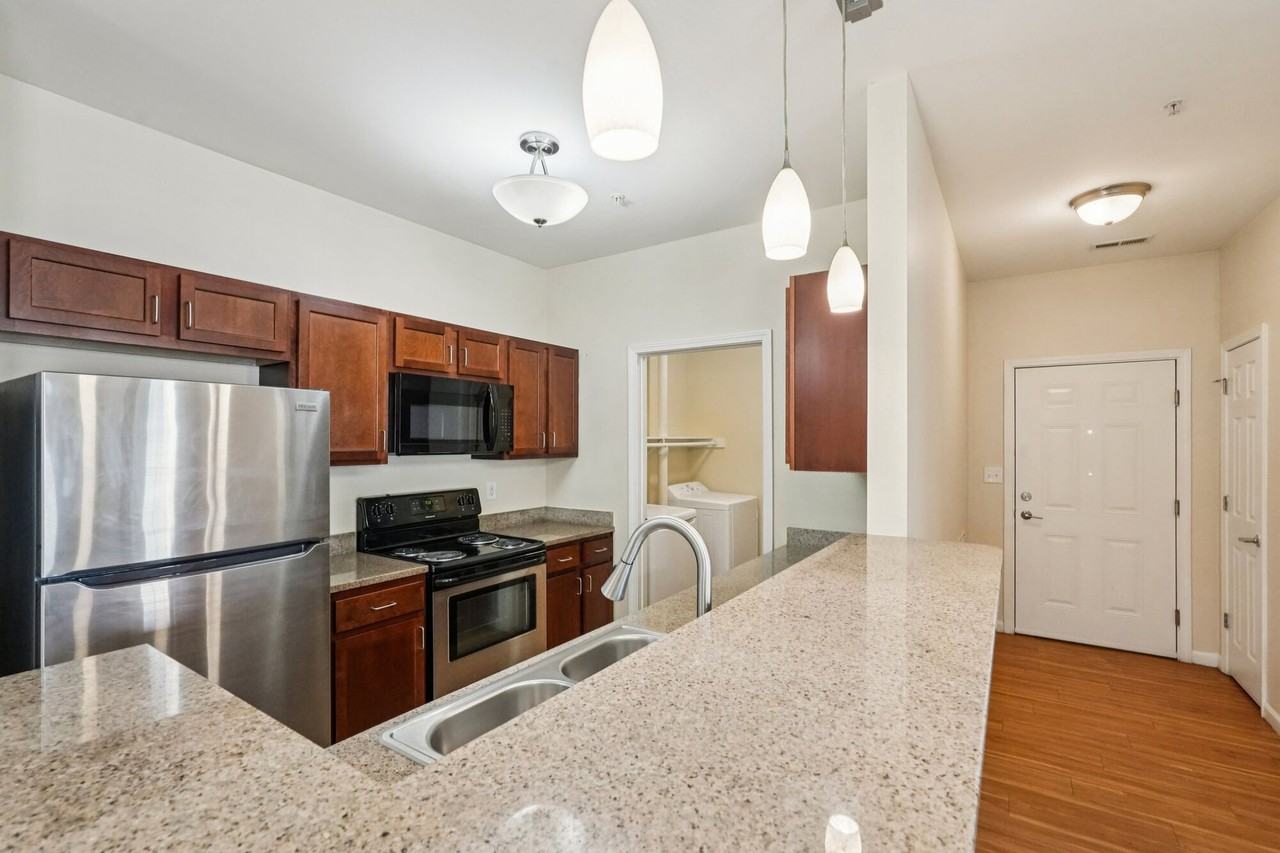 The Enclave Apartments - Photo 3 of 42