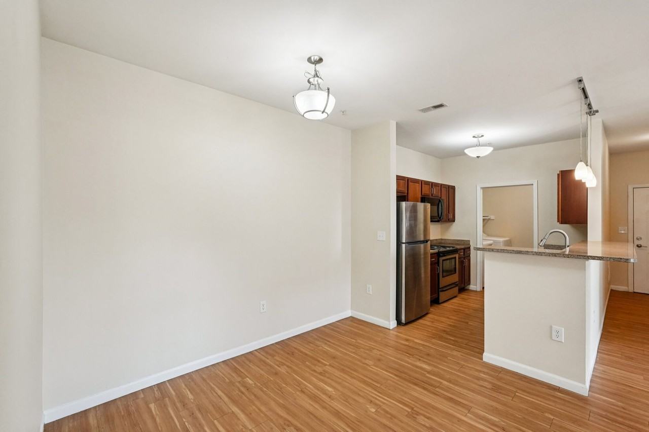 The Enclave Apartments - Photo 4 of 42