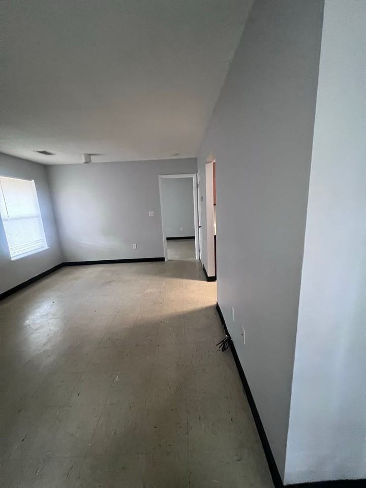 Asbury Oaks Apartments - Photo 5 of 25