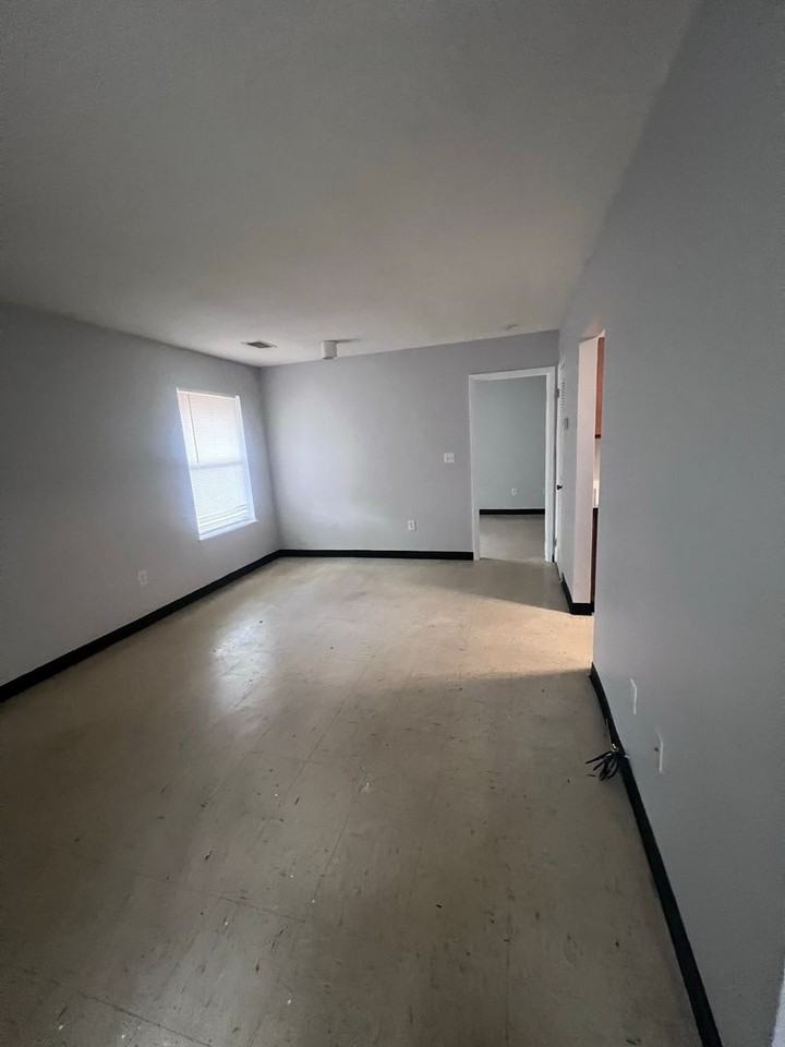 Asbury Oaks Apartments - Photo 6 of 25