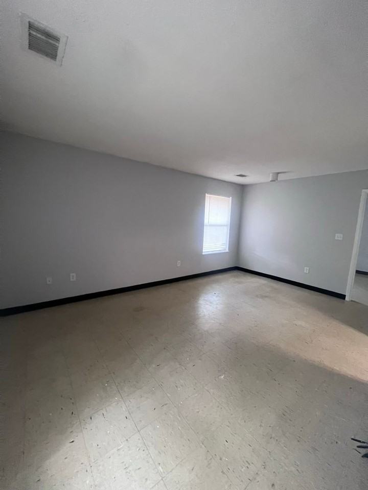 Asbury Oaks Apartments - Photo 7 of 24