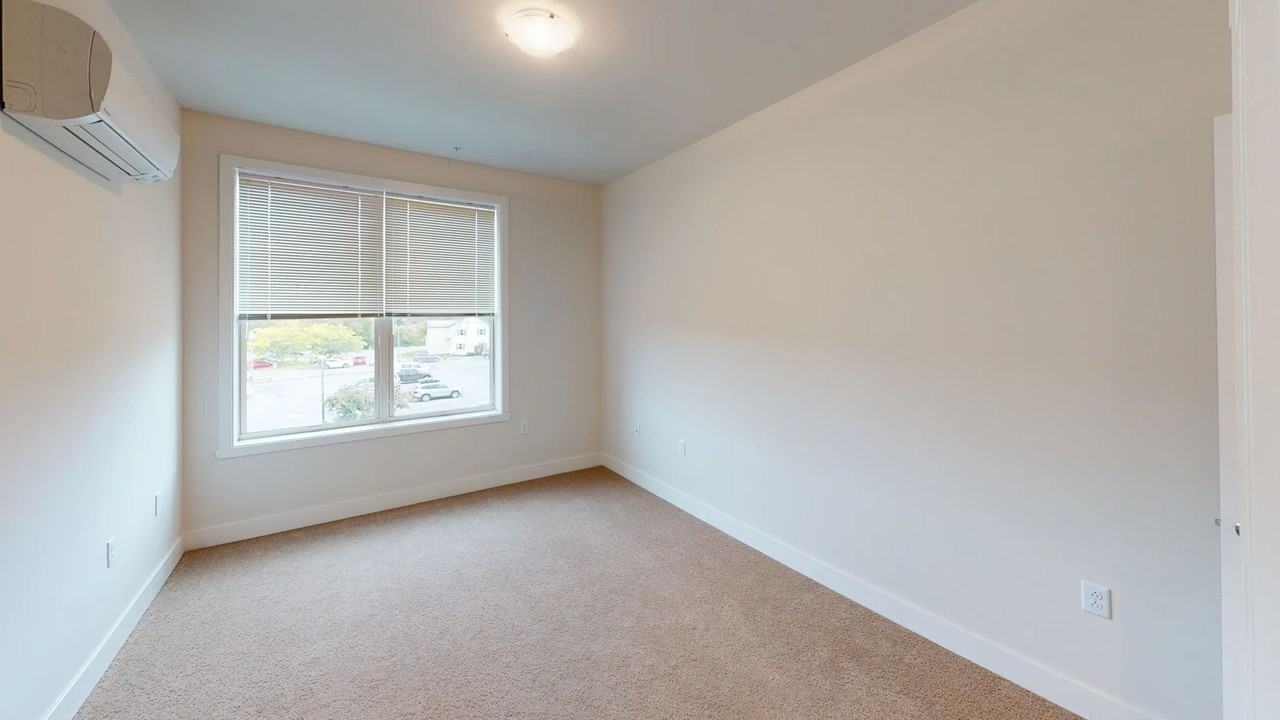 1185 Shelburne Road - Photo 4 of 4