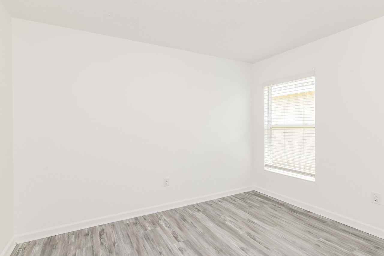 1349 Lucerne Loop Rd Ne - Photo 7 of 21