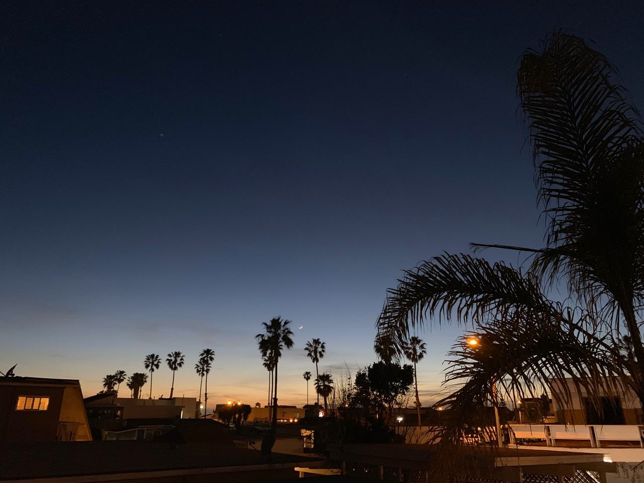 1050 Hingham Lane - Photo 3 of 24