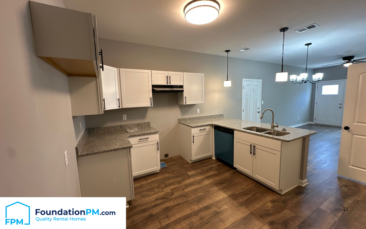 2930 Spottswood Avenue - Photo 4 of 13