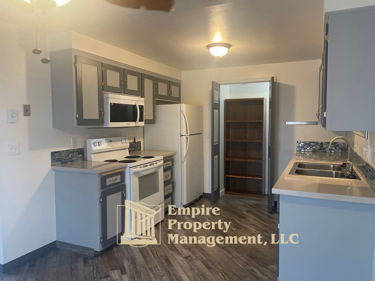 5206 E Street - Photo 6 of 16