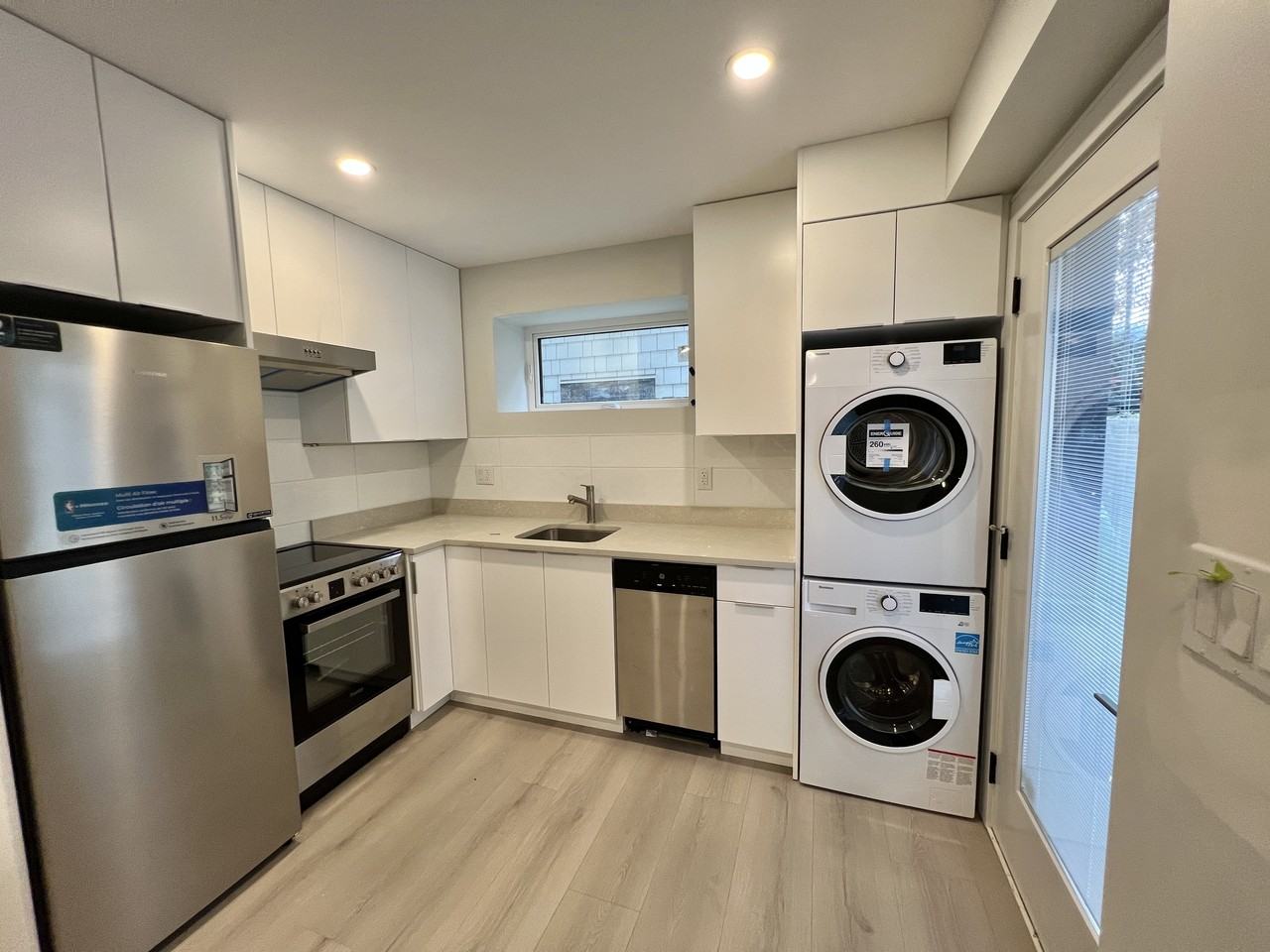 105 East 39th Avenue - Photo 2 of 7