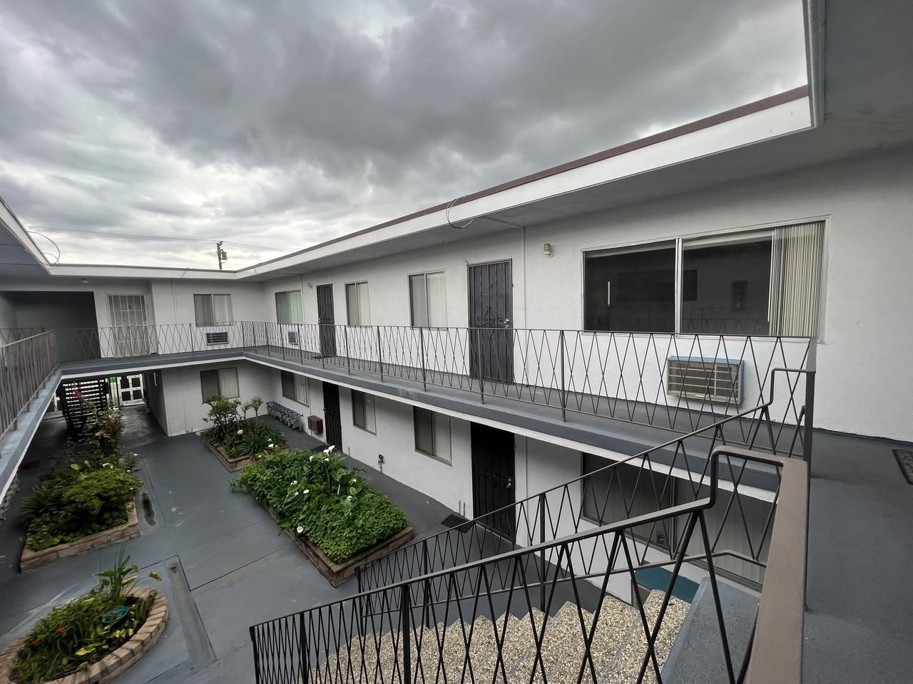 325 NEW AVENUE (114) - Photo 2 of 9