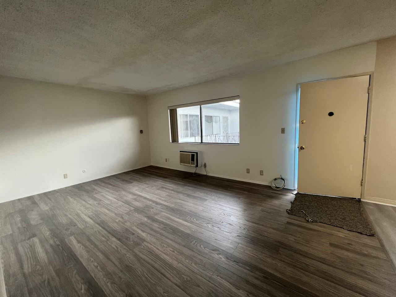 325 NEW AVENUE (114) - Photo 3 of 9