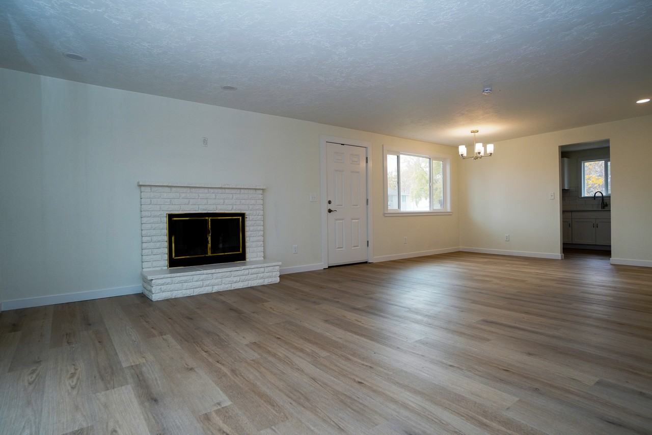 332 West Idaho Avenue - Photo 4 of 26