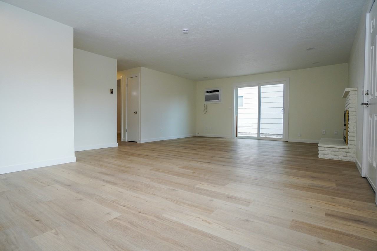 332 West Idaho Avenue - Photo 6 of 26