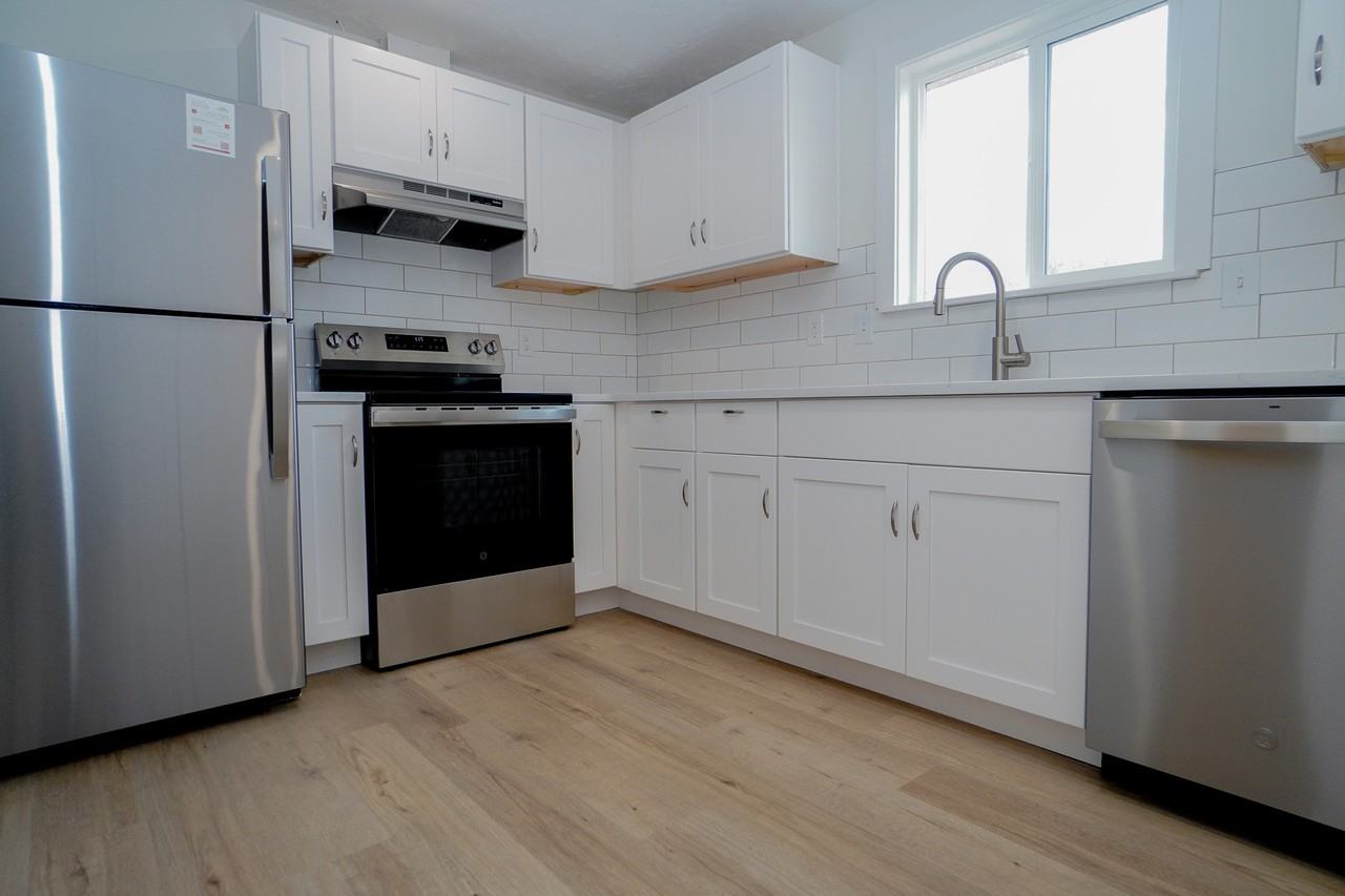 332 West Idaho Avenue - Photo 7 of 27