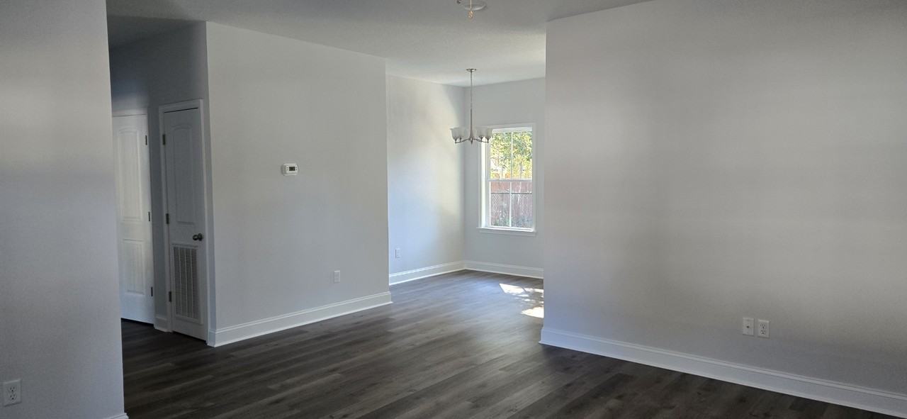 205 Bagley Ave - Photo 4 of 10