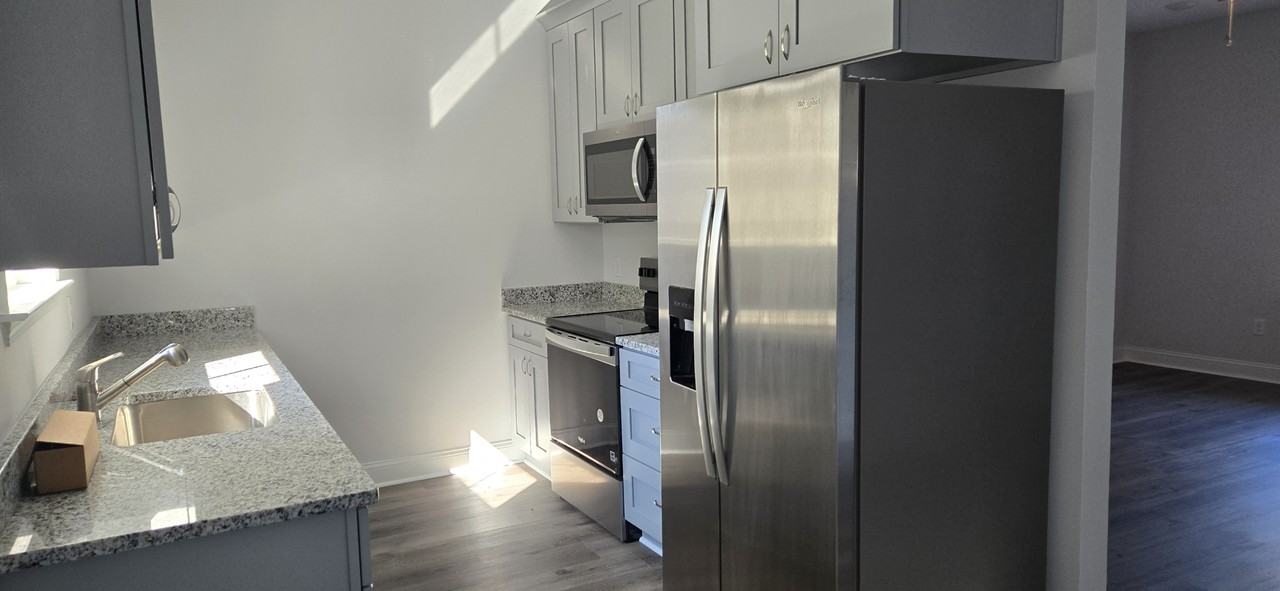 205 Bagley Ave - Photo 6 of 10