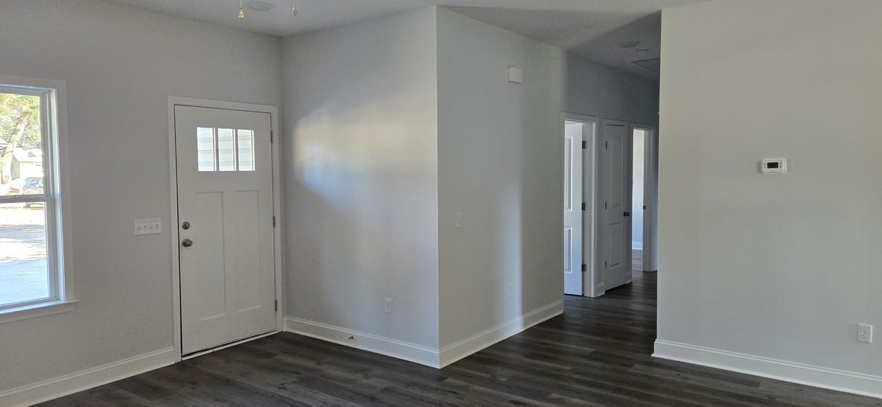 205 Bagley Ave Unit B - Photo 2 of 10