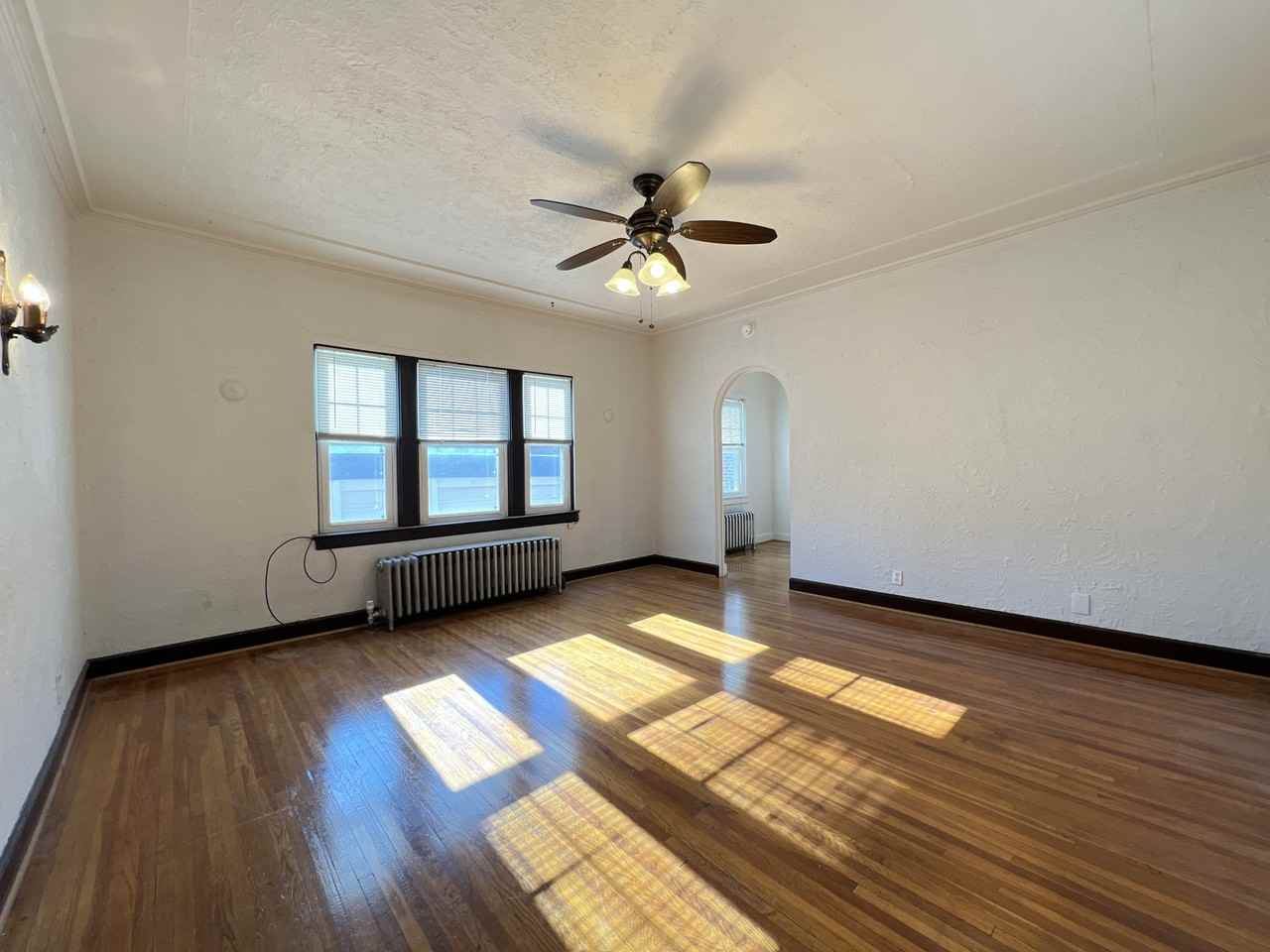 610 Cooper Place - Photo 5 of 29